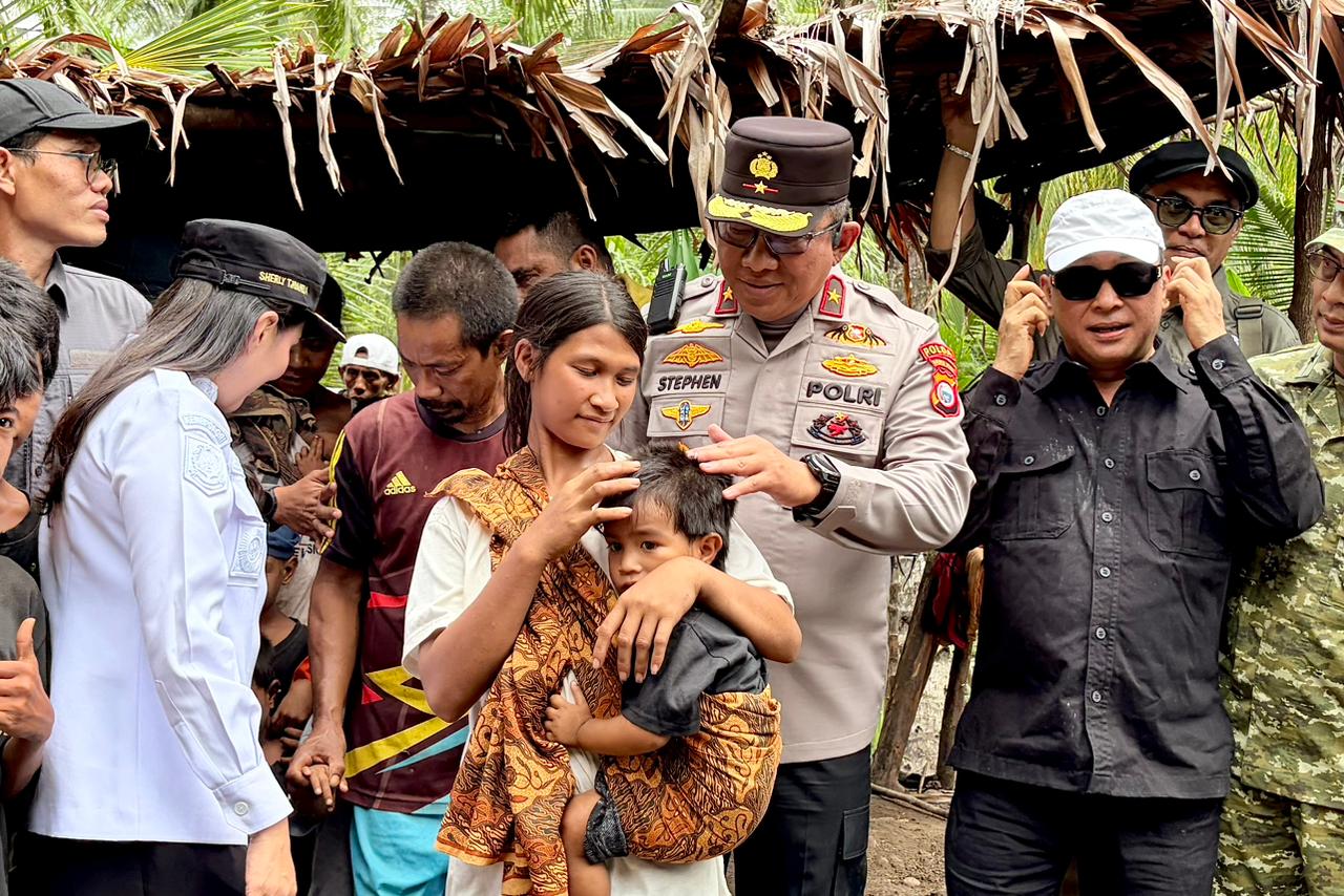 Pemprov Maluku Utara Bedah Rumah dan Buka Akses Jalan Suku Togutil