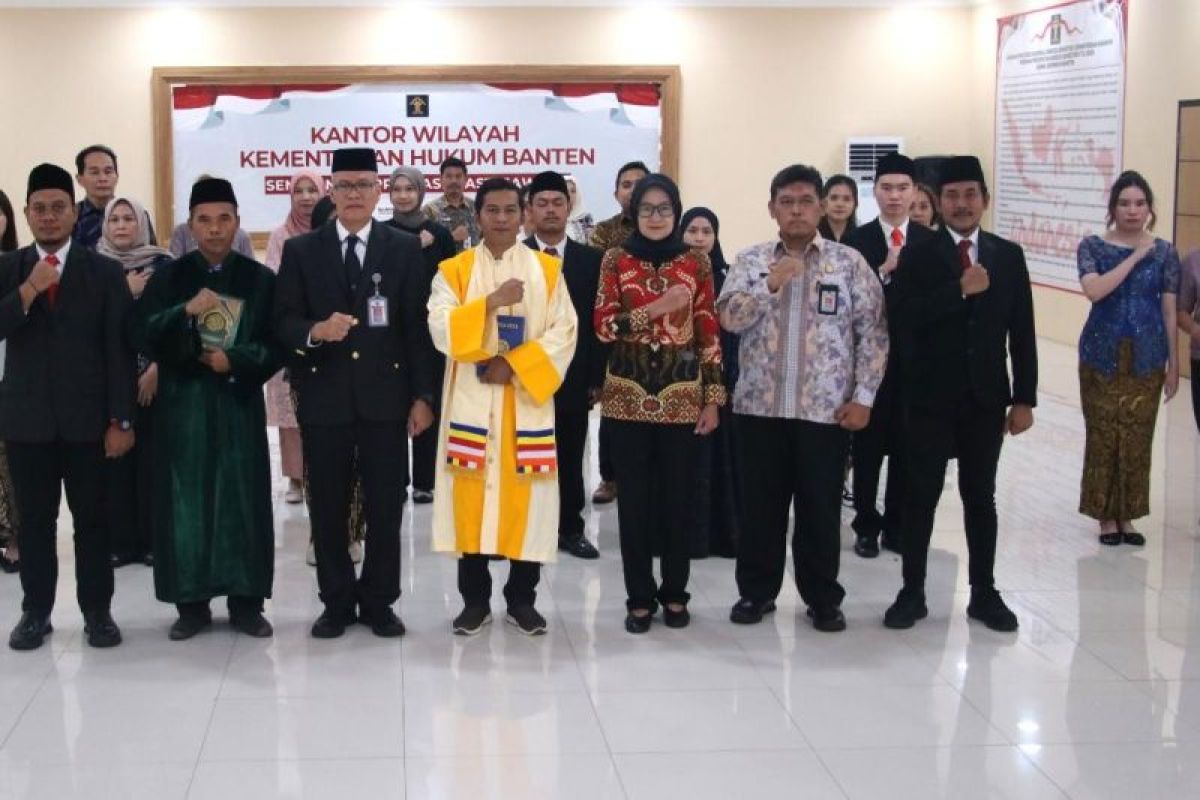 Kemenkum Banten Sahkan 4 WNA Jadi Warga Negara Indonesia