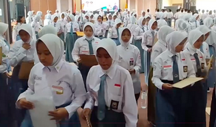 Sebanyak 74 Ribu Pelajar Semarang Terpapar Iklan Rokok di Sekitar Sekolah