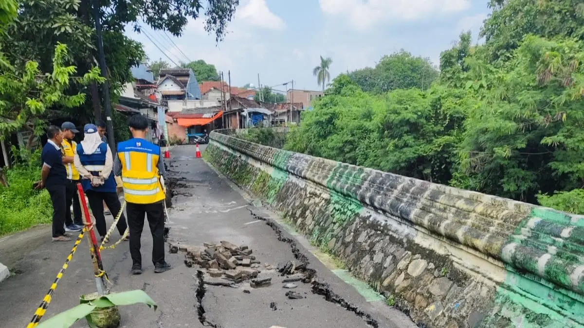Pemkot Semarang Percepat Penanganan Jalan Amblas di Kalibanteng Kulon