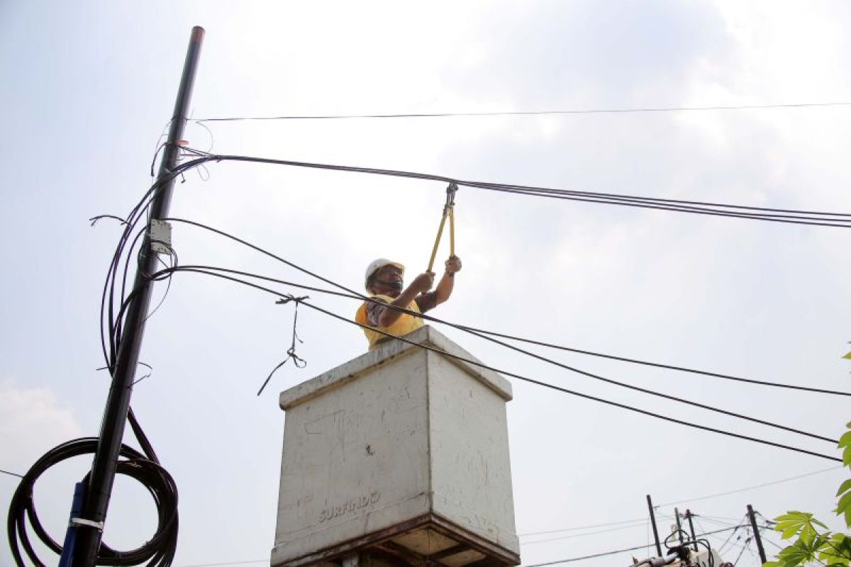 DPRD Kota Tangerang Kenakan Retribusi Tiang Jaringan yang Belum Relokasi