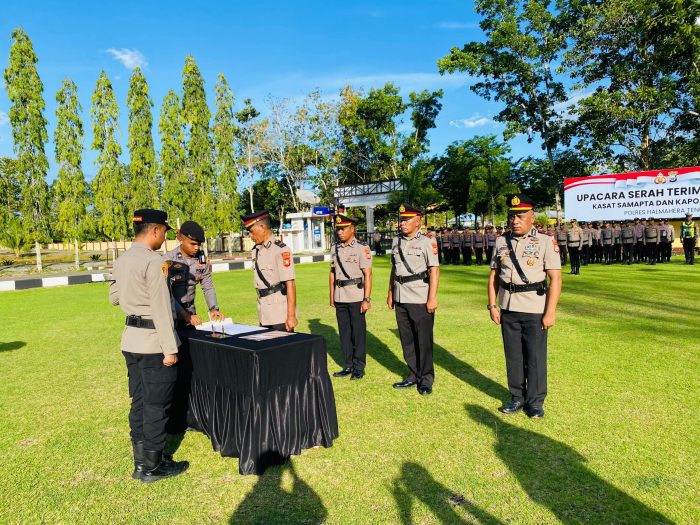 Kapolres Halmahera Tengah Mutasi Sejumlah Pejabat Utama di Weda