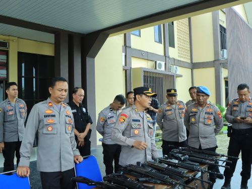 Polres Tulang Bawang Barat Periksa Ratusan Senjata Api Dinas Personel