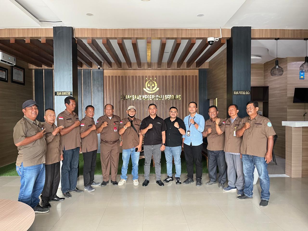 Kejari Deli Serdang Perkuat Sinergi Publikasi Kinerja Bersama Forwaka Lokal