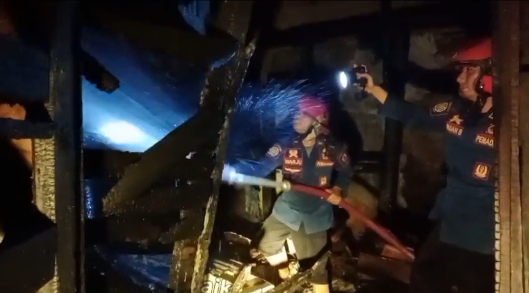 Dapur Warga di Sedong Cirebon Ludes Terbakar Kerugian Rp10 Juta