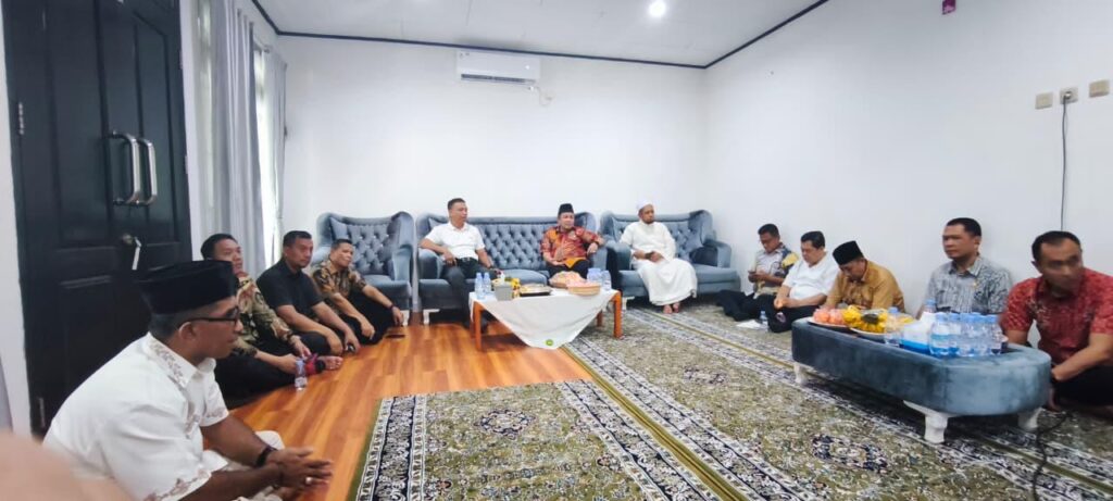 Kajati Sulut Jacob Hendrik Pattipeilohy Perkuat Soliditas di Rumah Dinas Wakajati