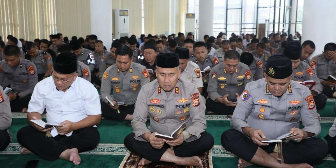 Irjen Mardiyono Perkuat Mental Personel Polda Bengkulu Melalui Binrohtal