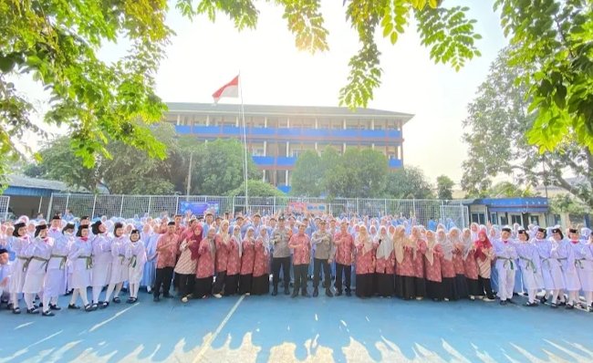 SMK Farmasi Tangerang 1 Beri Cashback Rp 1,5 Juta bagi Siswa Baru