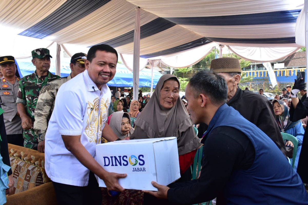 Pemprov Jabar Tekan Kemiskinan Sumedang Lewat Program Kampung Sosial