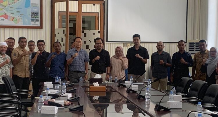 Sekda Halmahera Timur Ricky Chairul Terima Hasil Audit BPK Malut