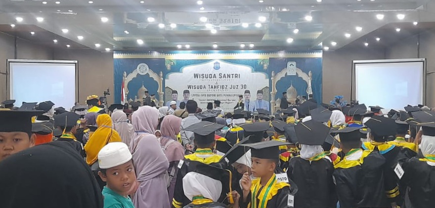 Wisuda 2.189 Santri Pangkalpinang, BKPRMI Usul Insentif Guru Rp1 Juta