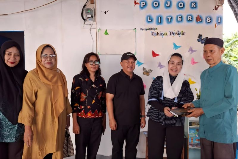 Pemkot Palu Operasikan Perpustakaan Pesisir Guna Tekan Kecanduan Gadget Anak