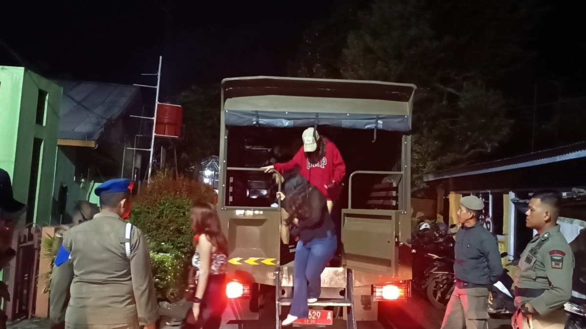 Razia Hiburan Malam di Padang Jaring 14 Wanita Pemandu Lagu