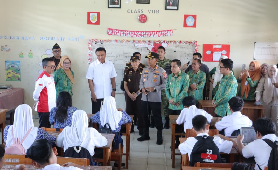 Kajati Sulut dan Kapolres Pantau Program Makan Bergizi di Kotamobagu