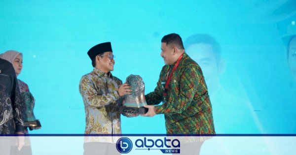 Makassar Jadi Kota Terbaik Nasional Raih Paritrana Award Jaminan Sosial