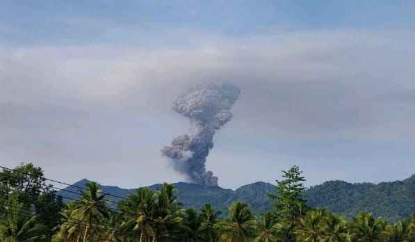 Pemkab Halmahera Utara Larang Total Pendakian Gunung Dukono
