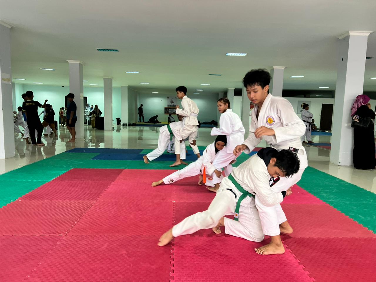 11 Atlet Jujitsu Sukabumi Siap Bertarung di Kejuaraan Internasional Copada 3