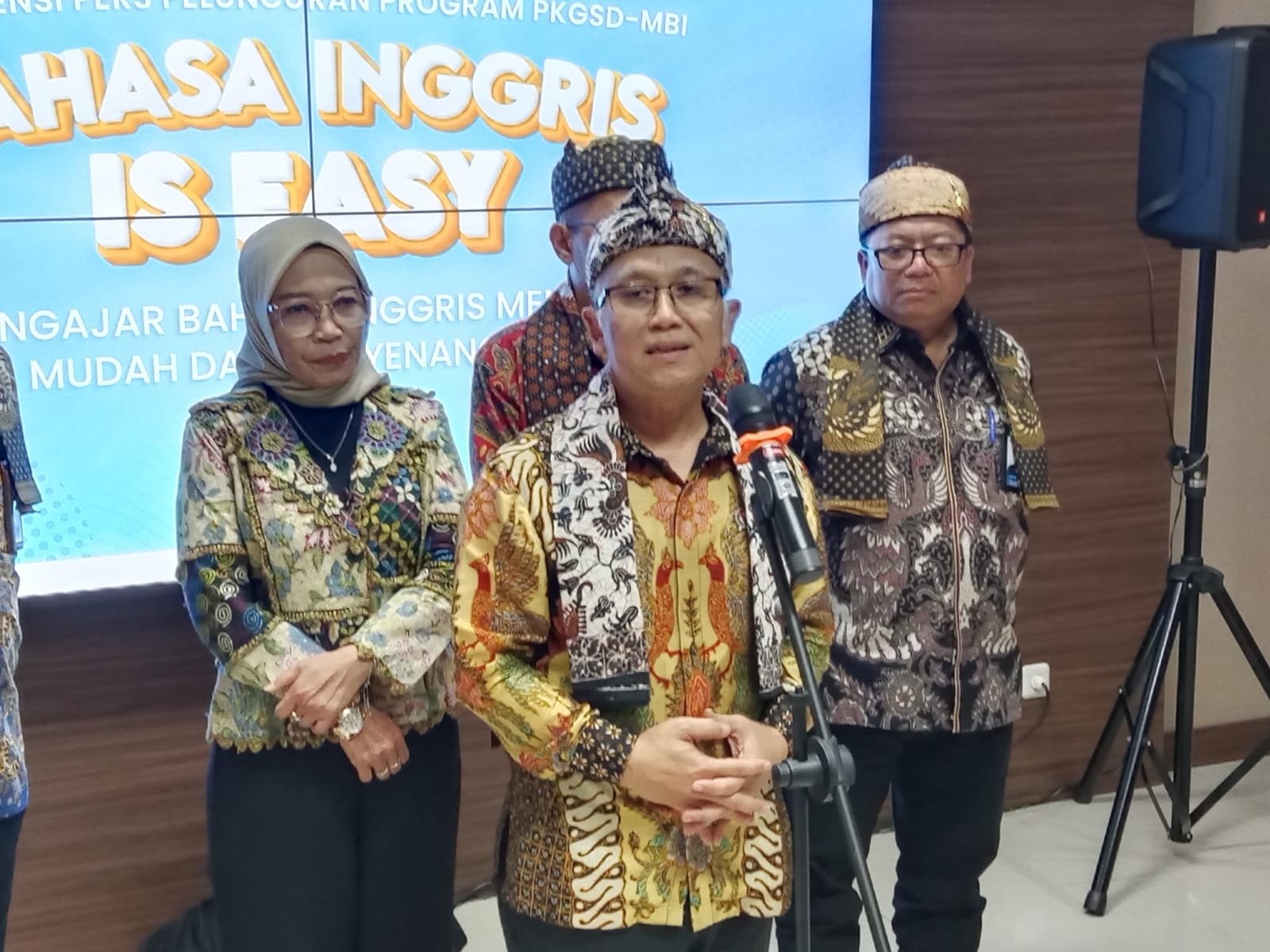 Bahasa Inggris Wajib SD 2027, Kemendikdasmen Latih Guru di Bandung