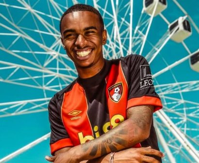 Manchester City dan Arsenal Incar Striker Junior Kroupi £100 Juta