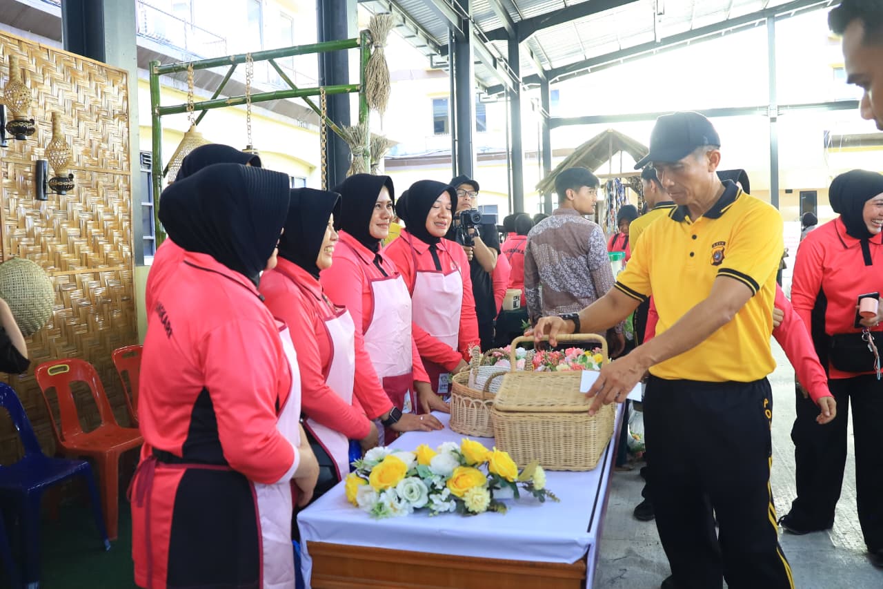 Bhayangkari Aceh Dorong UMKM Lokal Lewat Bazar HUT Kemala Bhayangkari
