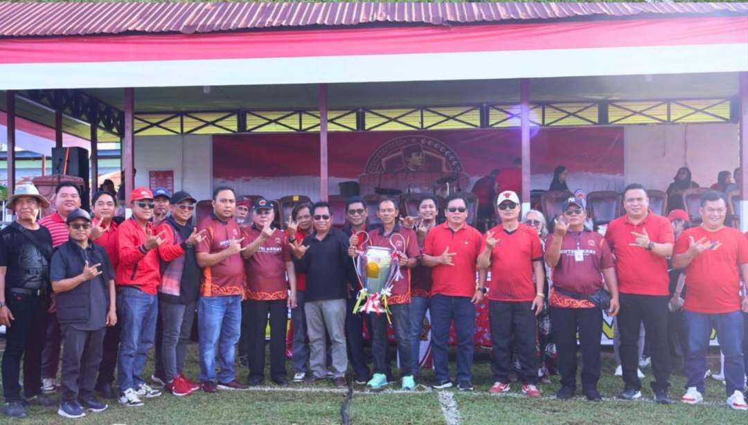 Bupati Frederick Edwin Buka Turnamen Bung Karno Cup 1 di Barong Tongkok