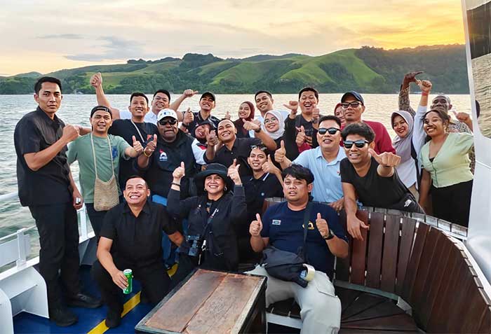 Ketua Umum PSI Kaesang Pangarep Serap Aspirasi Milenial Jayapura di Danau Sentani