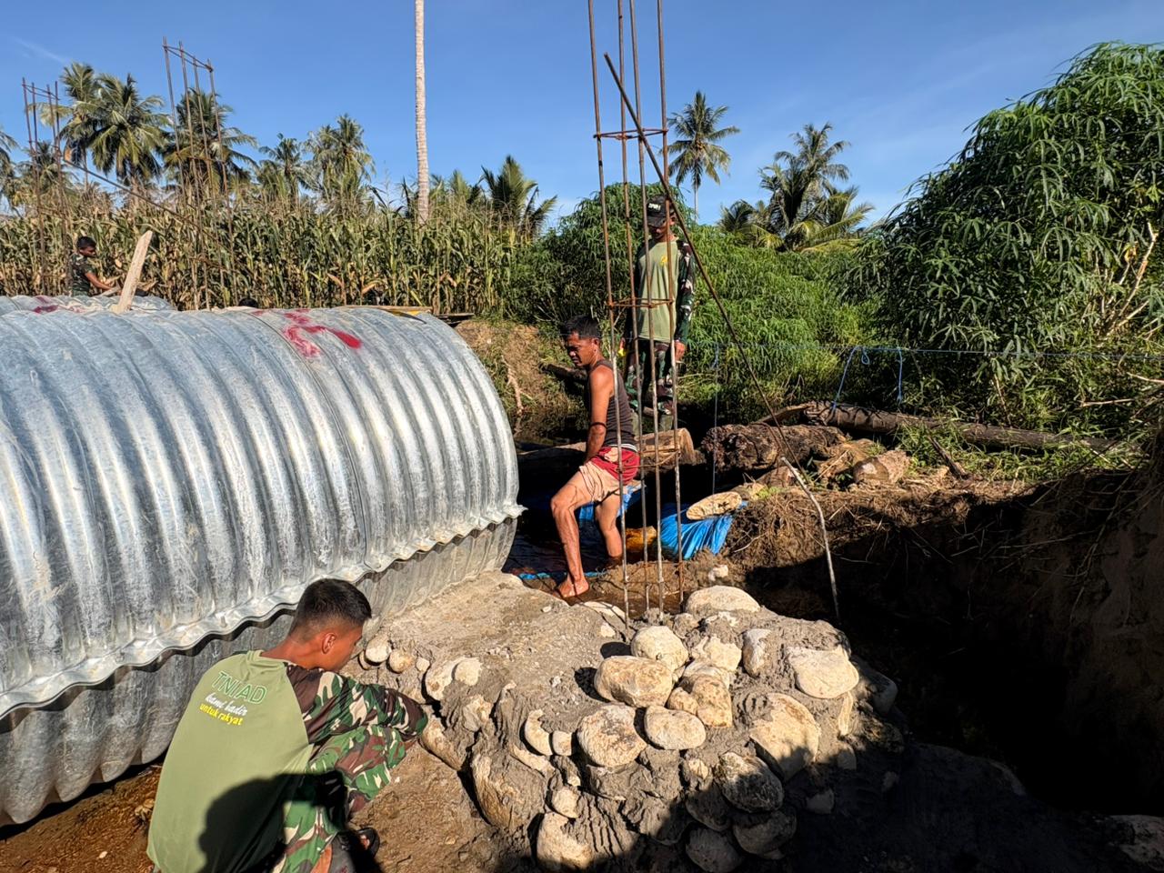 Menembus Isolasi Nias: Kodam I/BB Pacu Jembatan 12 Meter di Bawolato
