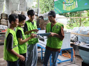 PGN Olah Limbah Plastik Jadi Produk Bernilai, Tekan 109 Ton Sampah
