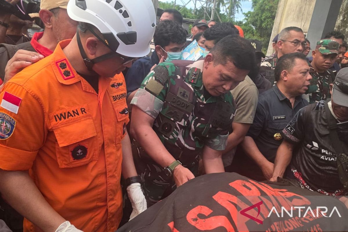 Erupsi Gunung Dukono: 3 Pendaki Tewas, TNI Pertebal Tim Evakuasi