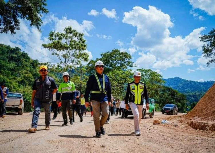 Pemprov NTB Kebut Perbaikan Jalan Lenangguar–Lunyuk Rp 19 Miliar, Target Tuntas Mei 2026