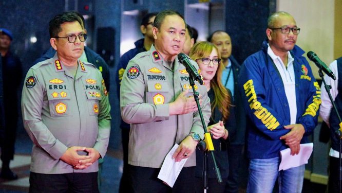 Bareskrim Polri Ringkus 321 WNA Sindikat Judi Online Internasional di Jakarta Barat