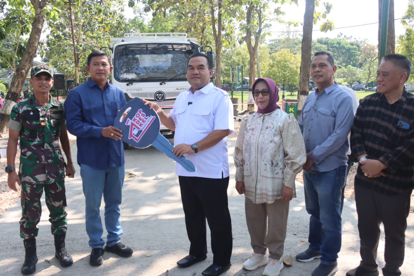 55 Truk Koperasi Merah Putih Diserahkan di Blora, Bupati Arief: Jangan Disalahgunakan