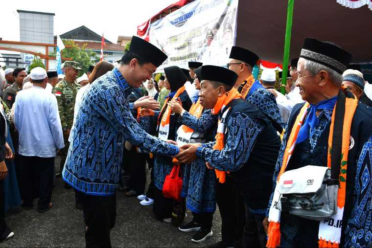 33 Jamaah Haji Sintang Berangkat ke Tanah Suci, Kuota Kini Berdasarkan Proporsional Provinsi