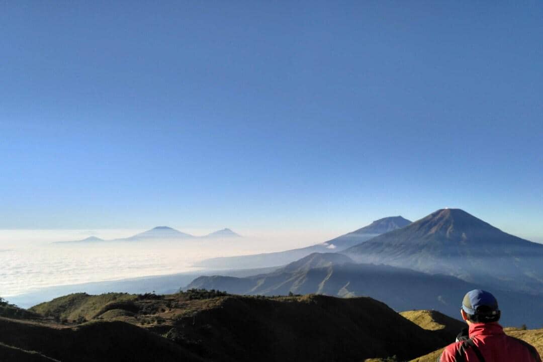 11 Gunung di Jawa Tengah dengan Pemandangan Terindah untuk Pendaki Pemula hingga Jalur Ekstrem