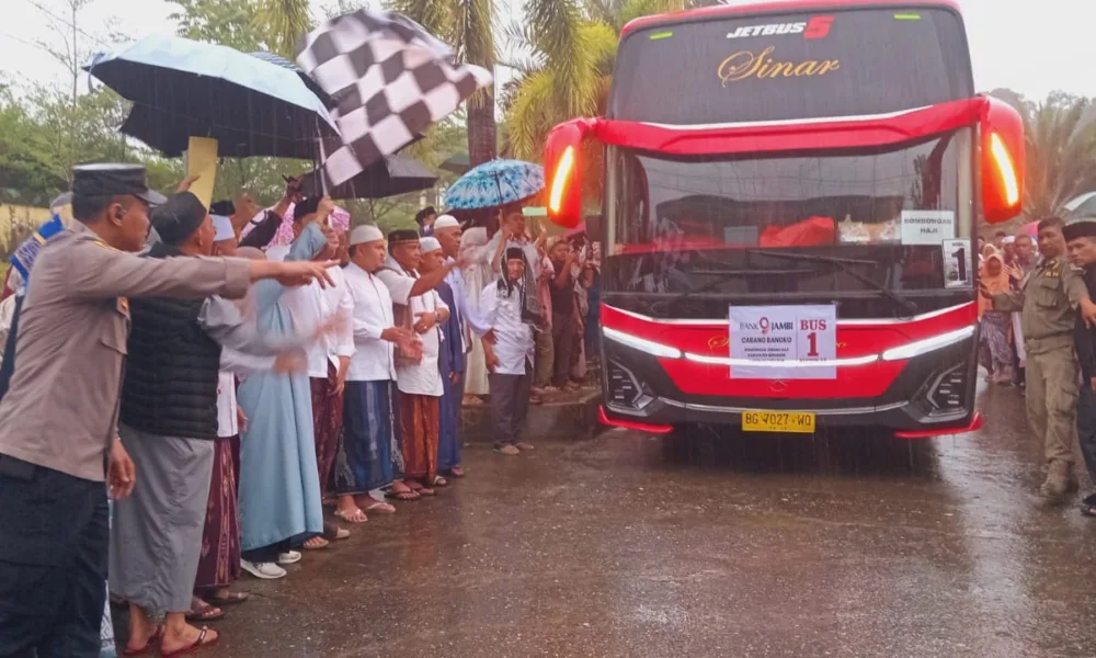 388 Jamaah Haji Merangin Dilepas Subuh Hari, Ibu Tumirah Usia 85 Tahun Jadi Tertua