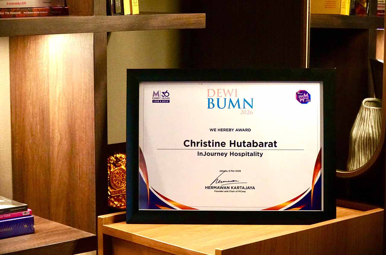 Dua Direksi InJourney Hospitality Raih Penghargaan DEWI BUMN 2026