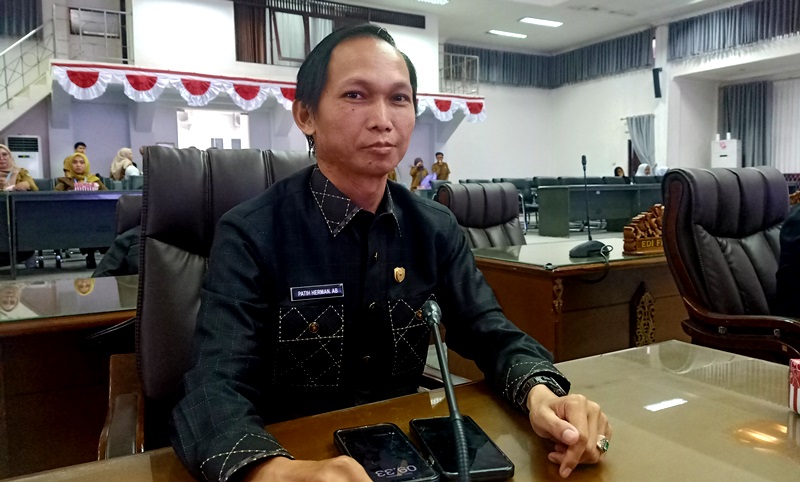 Anggota DPRD Barito Utara Apresiasi Pemkab Ikuti Rakor Inflasi 2026 dan Luncurkan Buku Antikorupsi