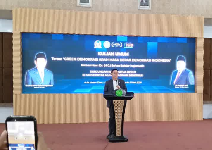 Kuliah Umum Sultan B. Najamuddin di UMB: Ilmu Gratis Plus Voucher Belanja