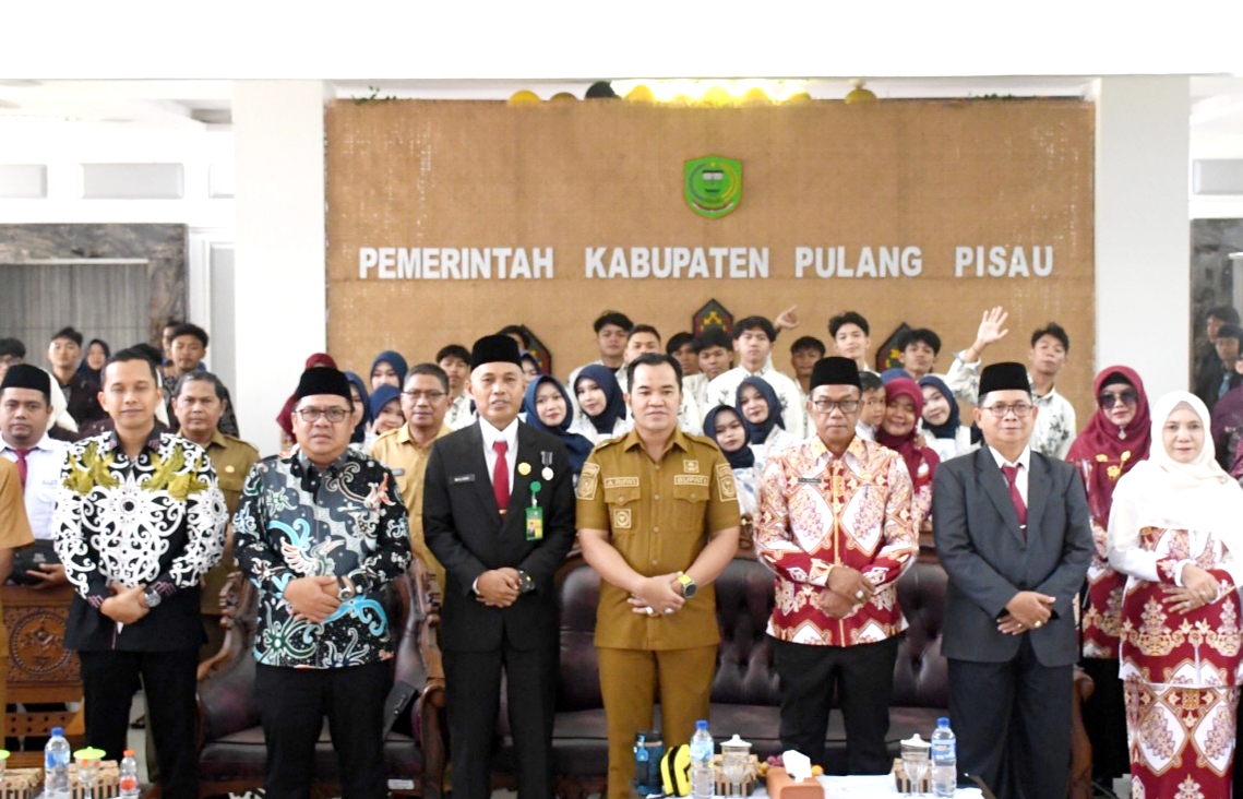 5 Pesan Dwi Saksono untuk 200 Lulusan MAN 1 Pulang Pisau: Jangan Cepat Puas