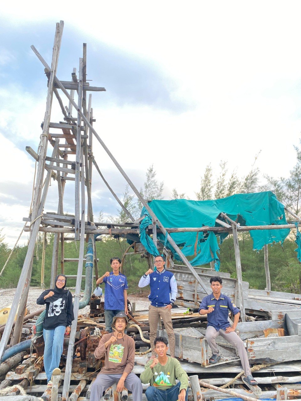 Kader Maritim Muda Bangka Bahas Tambang Pesisir di Pantai Tanjung Ratu