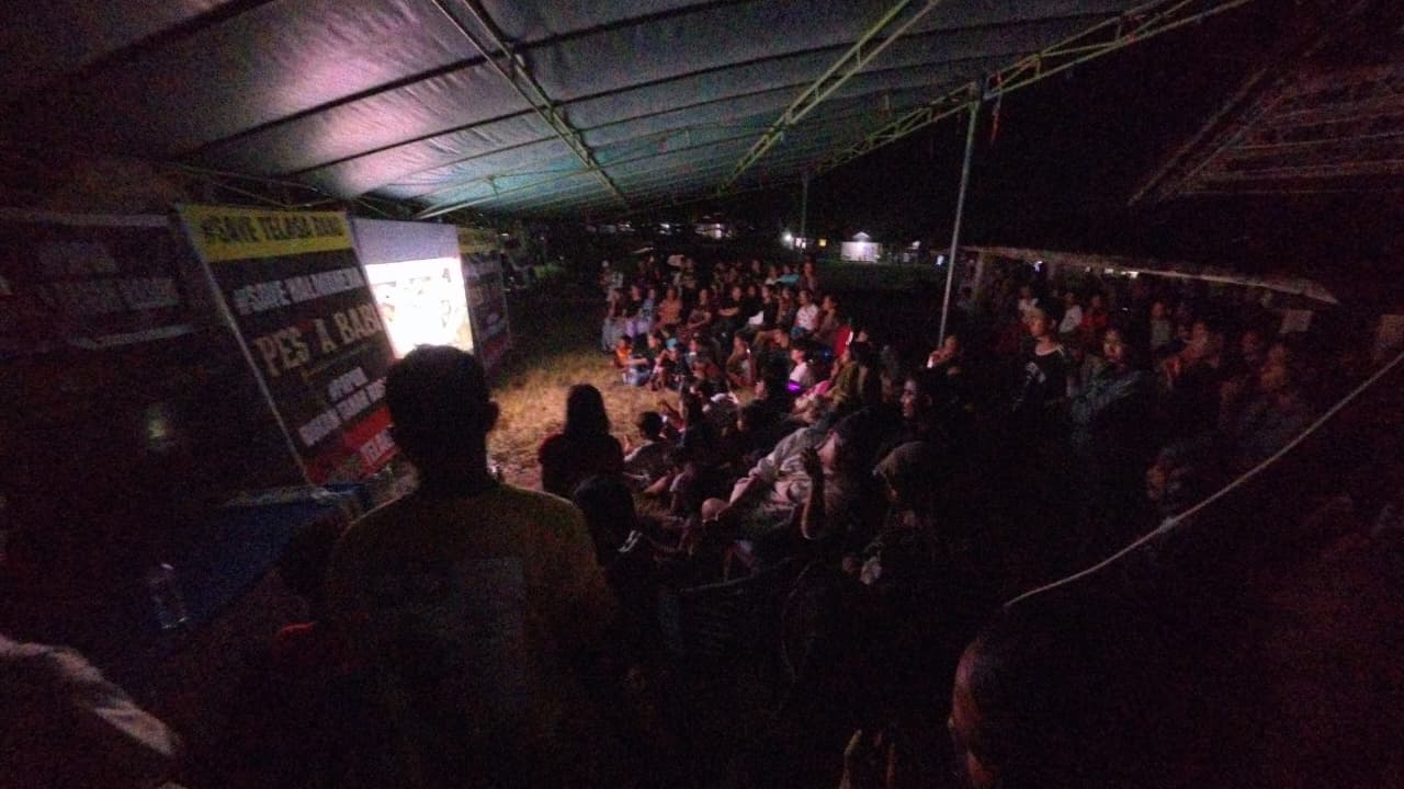 Nobar ‘Pesta Babi’, Warga Halbar Sepakat Tolak Proyek Geothermal