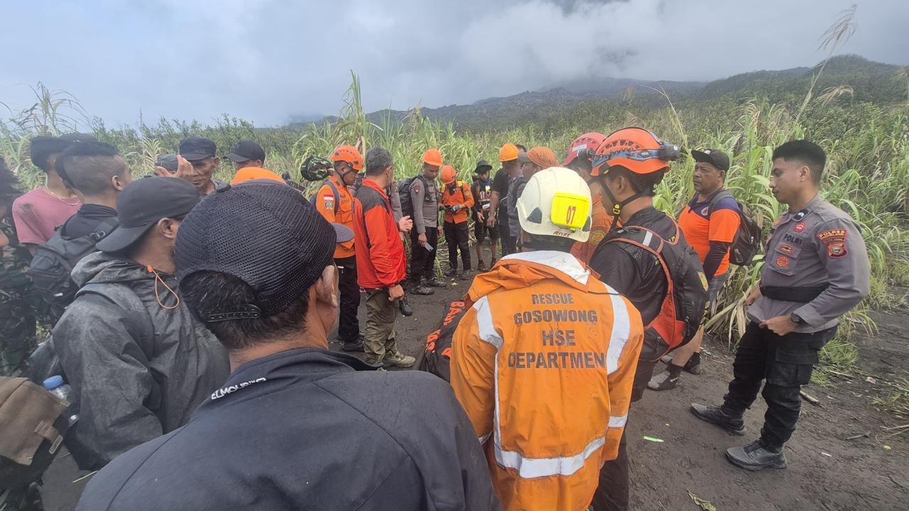 Tim SAR Gabungan Evakuasi Tiga Korban Erupsi Dukono