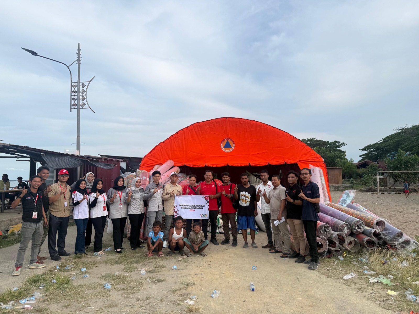 Capella Honda Aceh Salurkan Bantuan untuk 40 Korban Kebakaran Lhokseumawe