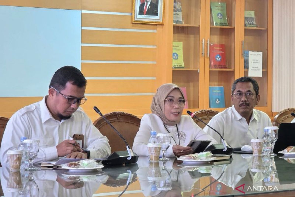 237.196 Guru Honorer di Jambi Terdata, Kemendikdasmen Tutup Opsi Penambahan Data Dapodik
