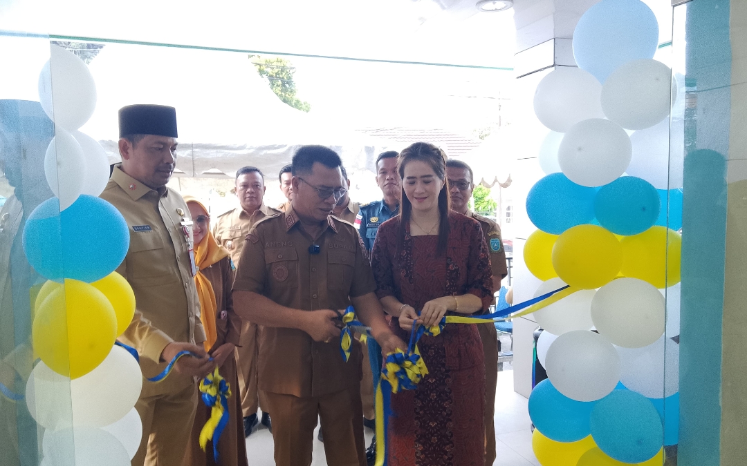 Bupati Anambas Resmikan Gedung Puskesmas Tarempa, Ingatkan Nakes Layani Masyarakat Seperti Keluarga Sendiri