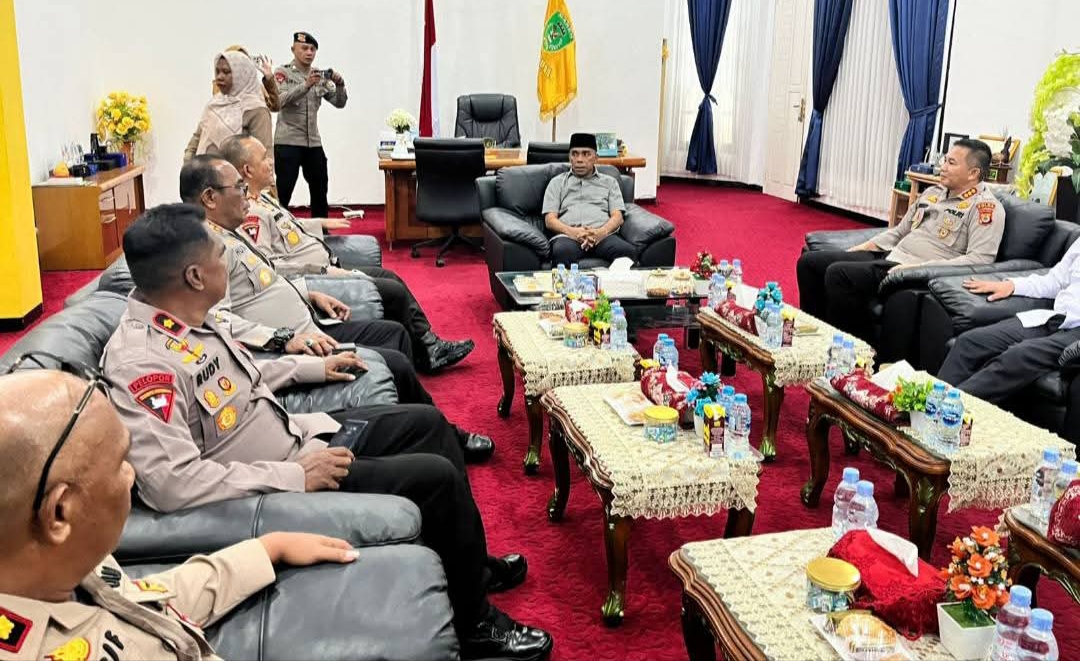 Bungkam usai Rapat Fidatan, Kapolres Tual Lempar Wartawan ke Kabag Ops