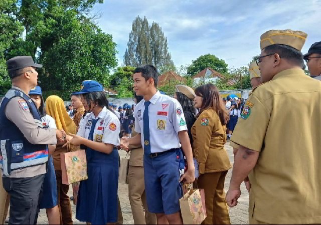 Sat Binmas Polres Karo Bekali Pelajar SMPN 1 Kabanjahe soal Bahaya Narkoba dan Balap Liar