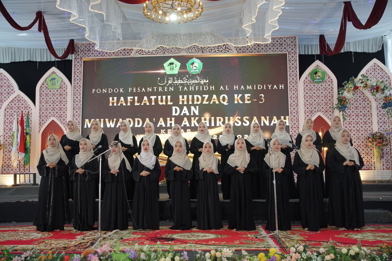 Ponpes Al Hamidiyah Pati Wisuda 32 Hafiz Quran 30 Juz, 72 Santri Lulus