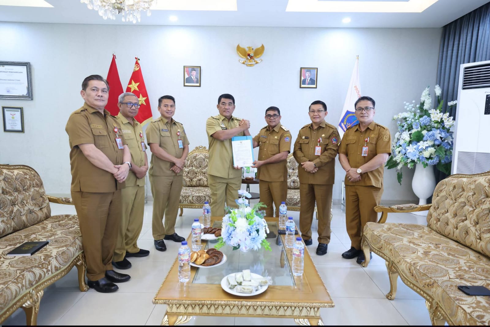 Gubernur Sulut Tunjuk Heronimus Makainas sebagai Plt Bupati Sitaro, Roda Pemerintahan Dipastikan Jalan