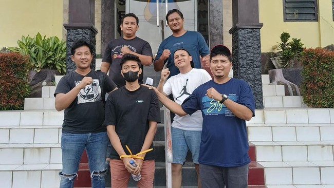 Gelapkan Uang Ikan Rp3,1 Miliar untuk Judi Online, Pria Pati Dibekuk di Malang
